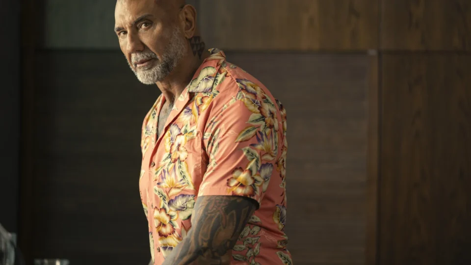 Dave Bautista assume Kratos após lesão de Ryan Hurst em God of War