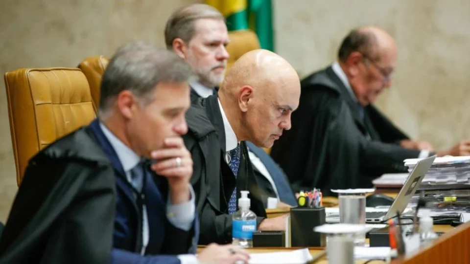 STF tem fim de semana de decisões e aumenta tensão antes de julgamento sobre Moraes
