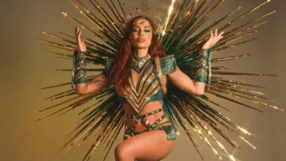 Anitta anuncia Ensaios 2027 com oito cidades e palco 360º; veja as datas