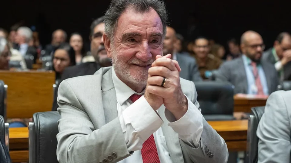 Veja a agenda dos candidatos ao governo de Minas nesta segunda-feira (21)