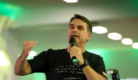 TSE dá 24 horas para Instagram retirar vídeo que liga Flávio Bolsonaro ao Banco Master