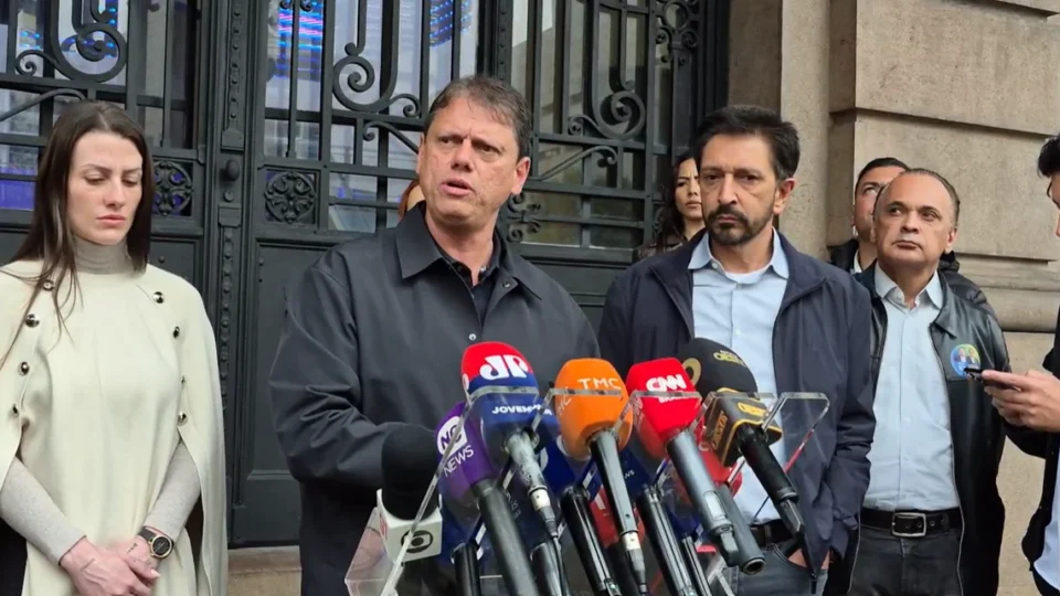 Tarcísio defende resposta institucional para crise no STF e diz que ‘ninguém está acima da lei’