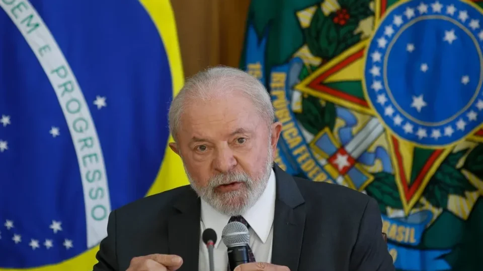 Governo enviou Orçamento de 2027 sem reajuste do Bolsa Família; aumento veio 17 dias depois
