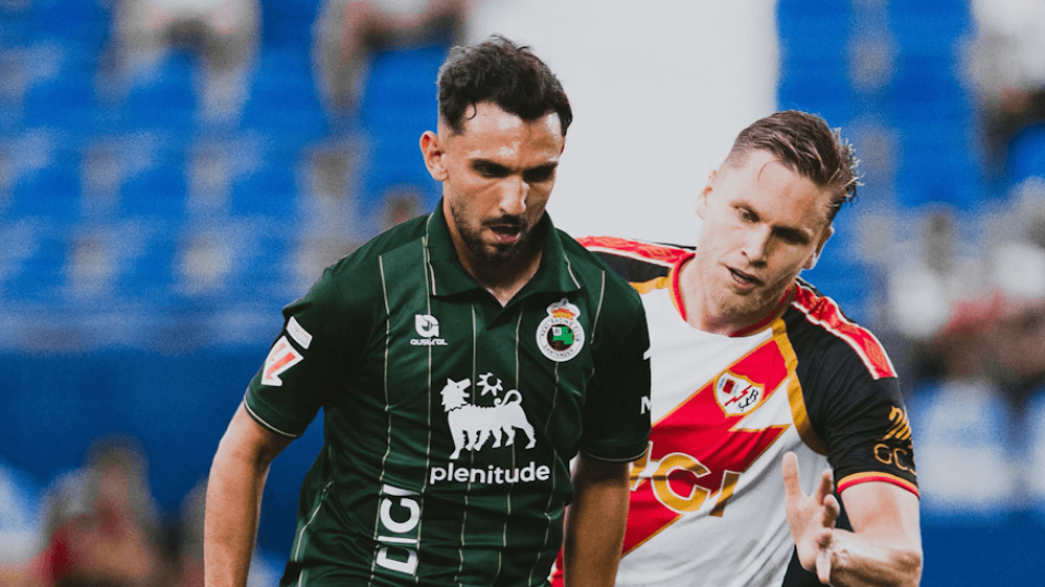 Racing Santander vira sobre o Alavés e vence pela segunda vez na La Liga