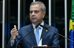 Marinho propõe que 49 senadores possam levar pedido de impeachment ao plenário