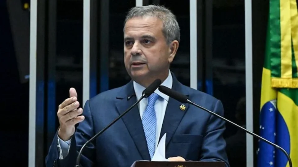 Marinho propõe que 49 senadores possam levar pedido de impeachment ao plenário