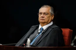 Flávio Dino pediu para ser “juiz universal” no STF em disputa contra o TSE