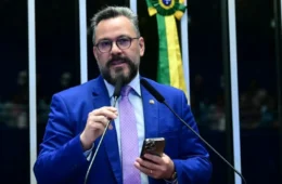 “Já está assinado”: senador Alan Rick adere a pedido de impeachment de Moraes ao lado de outros 26 colegas