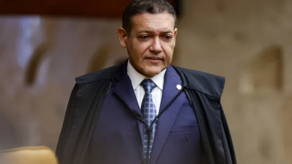 Kassio Nunes Marques alerta para risco de “captura institucional” do TSE por decisões individuais do STF
