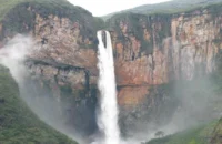Cachoeira mais alta de MG é reaberta após interdição por risco e novas medidas de segurança