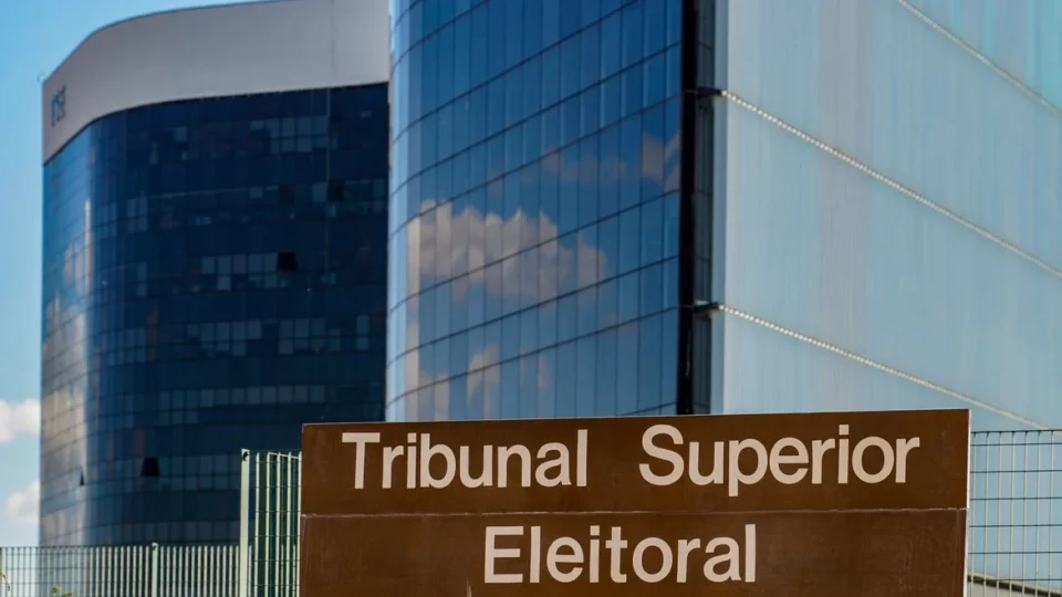 Abep vai ao TSE contra mudanças no registro de pesquisas em meio às eleições