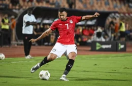 Trezeguet é cortado de última hora, e Al Riyadh enfrenta crise por falta de explicações