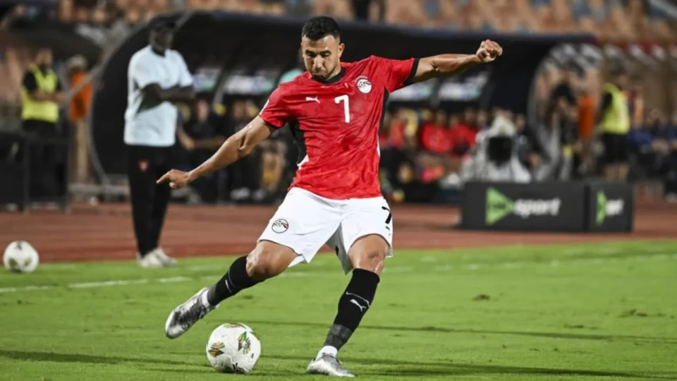 Trezeguet é cortado de última hora, e Al Riyadh enfrenta crise por falta de explicações