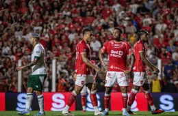 Vila Nova x América-MG hoje: onde assistir, horário e escalações pela Série B