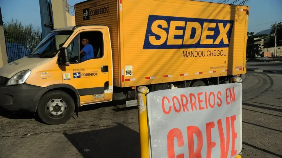 Greve dos Correios começa em todo o país após impasse nas negociações