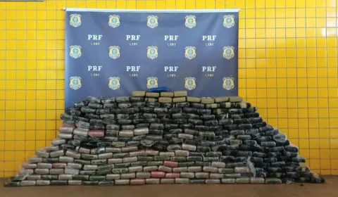 Maconha é encontrada em malas dentro de carro na BR-040