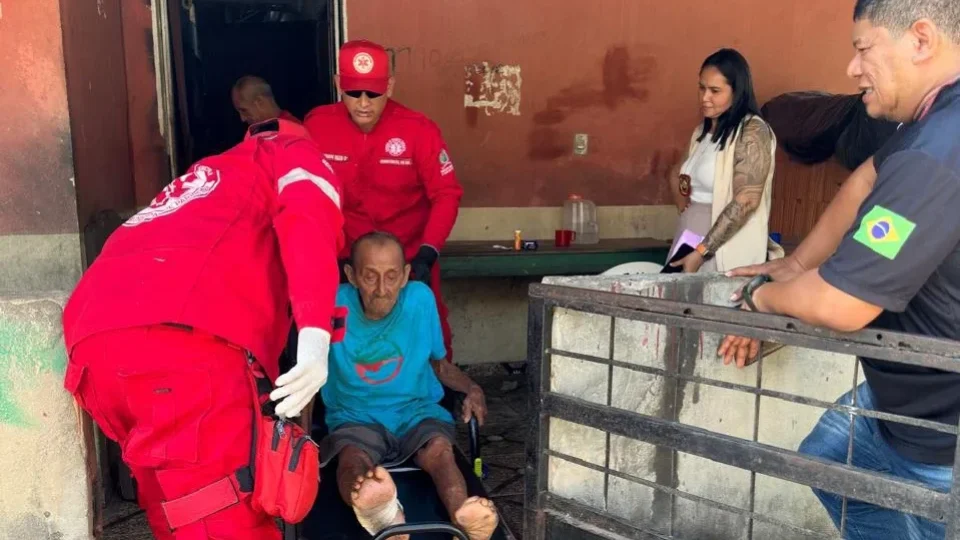 Casal é preso suspeito de maus-tratos e retenção de benefício de idoso em Parintins