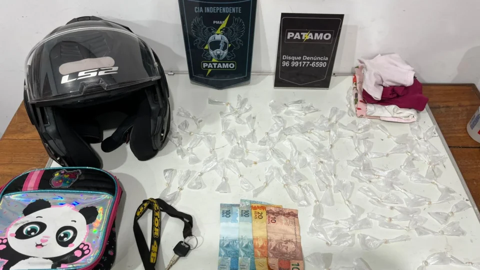 Mulher é detida após polícia achar crack em mochila carregada por criança no Amapá