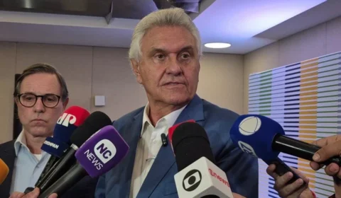 Ronaldo Caiado critica decisão de Dino sobre PF e diz que medida coloca credibilidade da instituição em risco