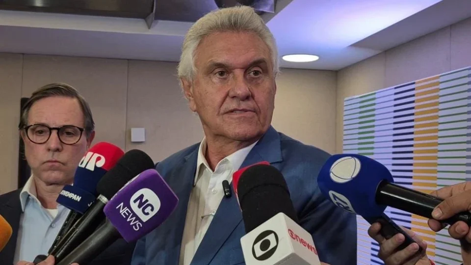 Ronaldo Caiado critica decisão de Dino sobre PF e diz que medida coloca credibilidade da instituição em risco