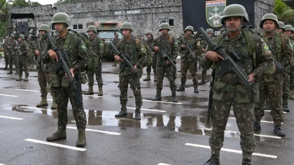 Fronteira Brasil-Colômbia: relato de 2 mil homens não corresponde ao cenário encontrado pelo Exército