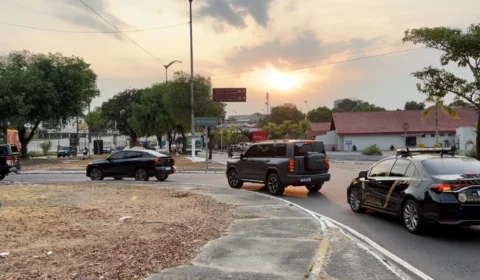 PF apreende carros de luxo na casa de deputado federal do Amazonas; veículos estão em nome de empresas