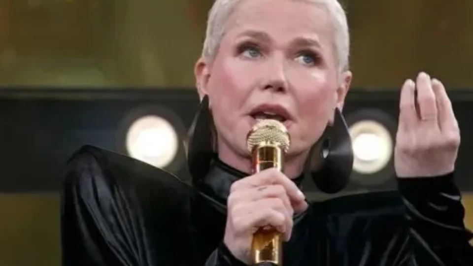 Xuxa processa Andréa Sorvetão por dívida de apartamento e disputa expõe rompimento entre as duas