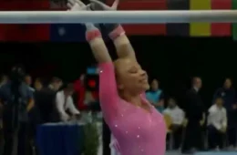 Flávia Saraiva conquista ouro nas barras assimétricas na etapa da Hungria da Copa do Mundo
