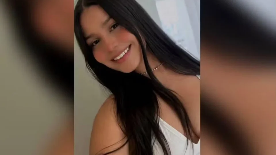 Mãe cobra explicações após universitária de 22 anos ser encontrada morta em condomínio de Fortaleza