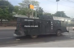 Polícia Civil faz operação contra quadrilha suspeita de roubar cargas e pneus de caminhões no Rio