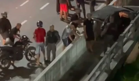 Acidente grave deixa vítima com perna amputada na Ponte do Gramacho, em Duque de Caxias