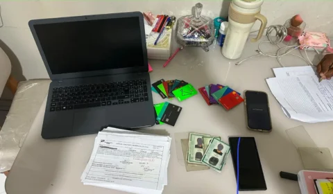 PF prende mulher suspeita de aplicar golpes de mais de R$ 400 mil contra a Caixa no Rio