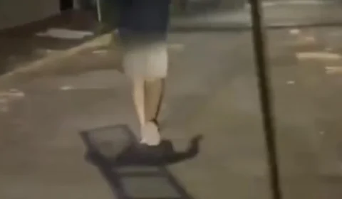 Vídeo mostra suspeito devolvendo portão furtado sob escolta da PM em Uberlândia