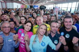 Michelle pede votos para ela e Bia Kicis e fala em libertar Bolsonaro e presos do 8 de janeiro