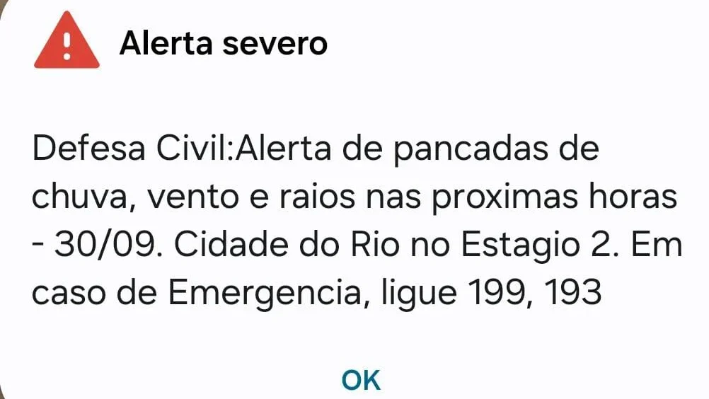 Durante a chuva intensa, a recomendação é procurar um local seguro e evitar áreas sujeitas a alagamentos. Motoristas também devem redobrar a atenção em vias com baixa visibilidade ou acúmulo de água.