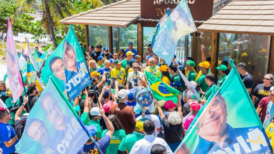 Flávio Bolsonaro amplia articulação no Nordeste com agenda de campanha no Rio Grande do Norte