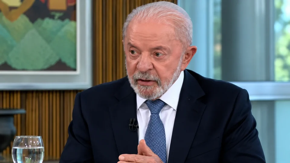Lula evita se comprometer com mulher no STF, chama TV Justiça de “maldita” e defende fim das bets