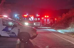 Acidente com ônibus deixa nove mortos e feridos na BR-262, no Espírito Santo
