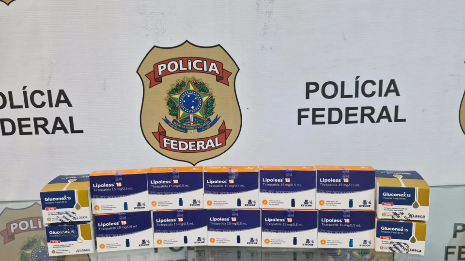 PF prende homem com 56 ampolas de tirzepatida no Aeroporto do Galeão