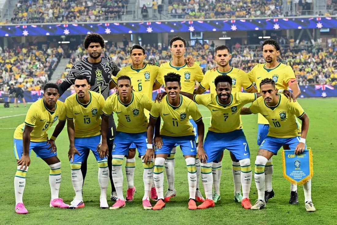 pós a eliminação para a Noruega nas oitavas de final da Copa do Mundo, a Seleção Brasileira volta a entrar em campo em 2026.