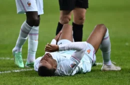 Cortado pela França, Mbappé tem lesão no joelho esquerdo detectada