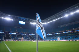 Grêmio enfrenta Inter no Gre-Nal 454 decisivo da Copa do Brasil