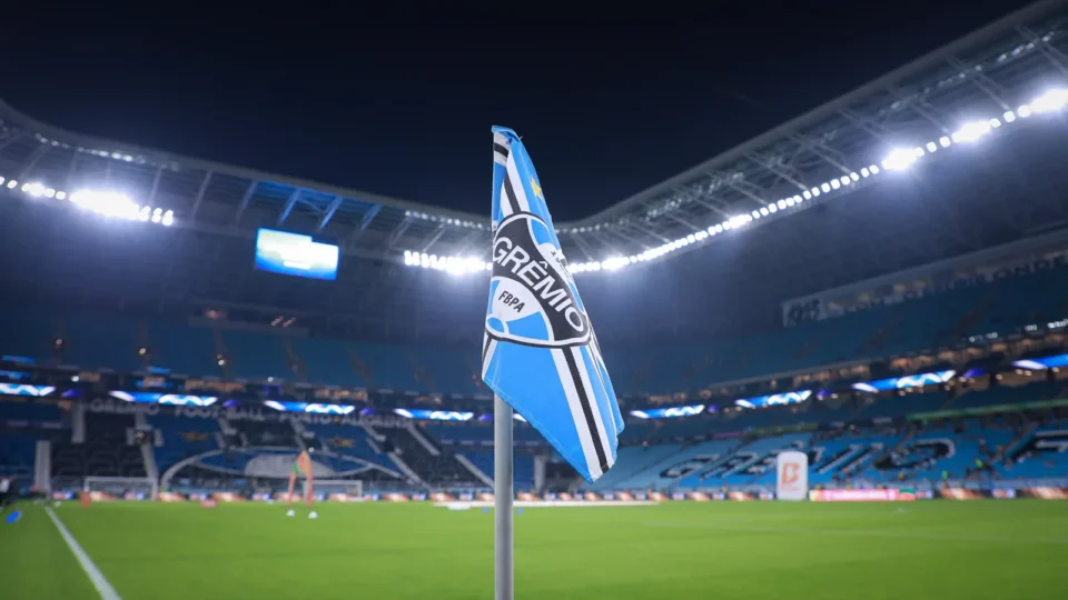 Grêmio enfrenta Inter no Gre-Nal 454 decisivo da Copa do Brasil
