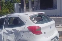 VÍDEO: entregador de app é arremessado de moto após colisão com carro em Macapá