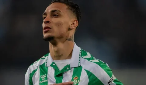 Antony volta a ser titular do Betis em duelo contra o Getafe