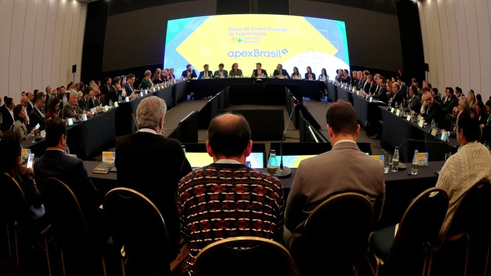 ApexBrasil amplia apoio e destina R$ 210 milhões para empresas afetadas por tarifas dos EUA