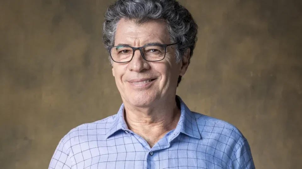 Paulo Betti coloca à venda apartamento no Rio por R$ 485 mil com projeto de Niemeyer
