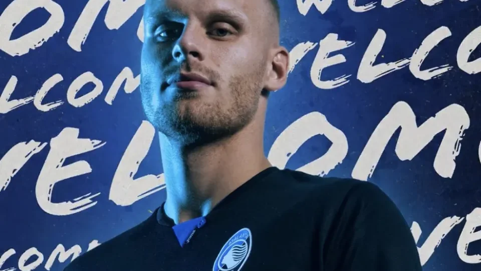 Ex-Ajax surge como possível reforço do NEC após goleada por 5 a 0 da Juventus