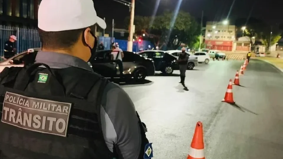 ‘Drogômetro’ chega às blitzes da Lei Seca: quem toma remédio pode ser multado?