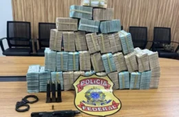 Dupla flagrada com R$ 2,5 milhões destinados a campanha continua presa no Pará